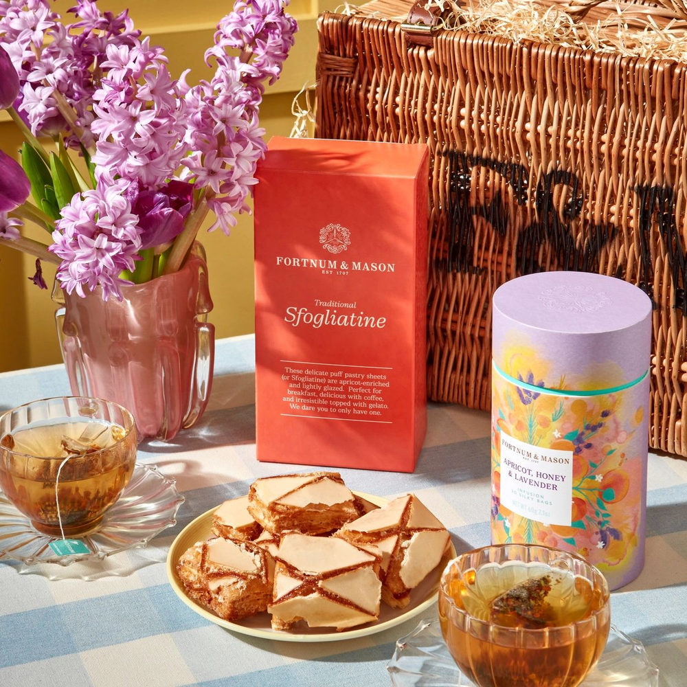Fortnum&Mason Набор с печеньем The Springtime Hamper