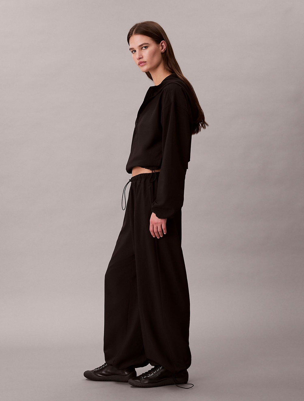 Брюки Calvin Klein Woven Parachute Pants Black