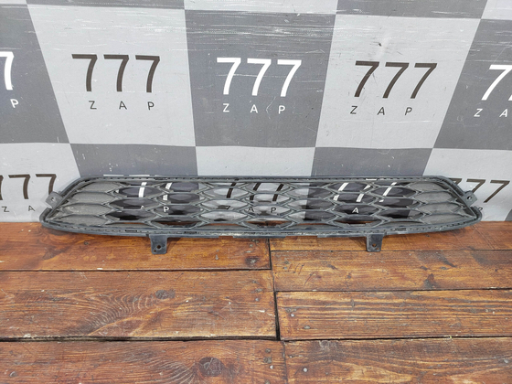 Решетка переднего бампера Kia Optima 4 (JF) 18-20 Б/У Оригинал 86561D4520