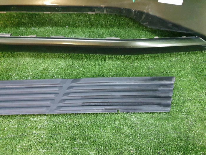 Накладка порога правая Lexus LX 3 (2015-2023)