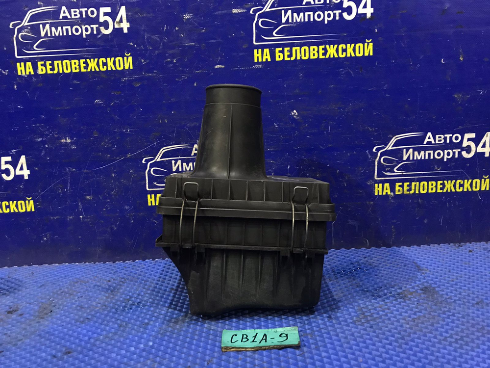 Корпус воздушного фильтра MITSUBISHI LANCER 1994