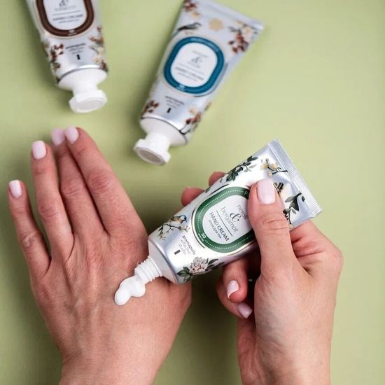 Парфюмированный крем для рук Tonka Beans & Tobacco (Бобы тонка и Табак)