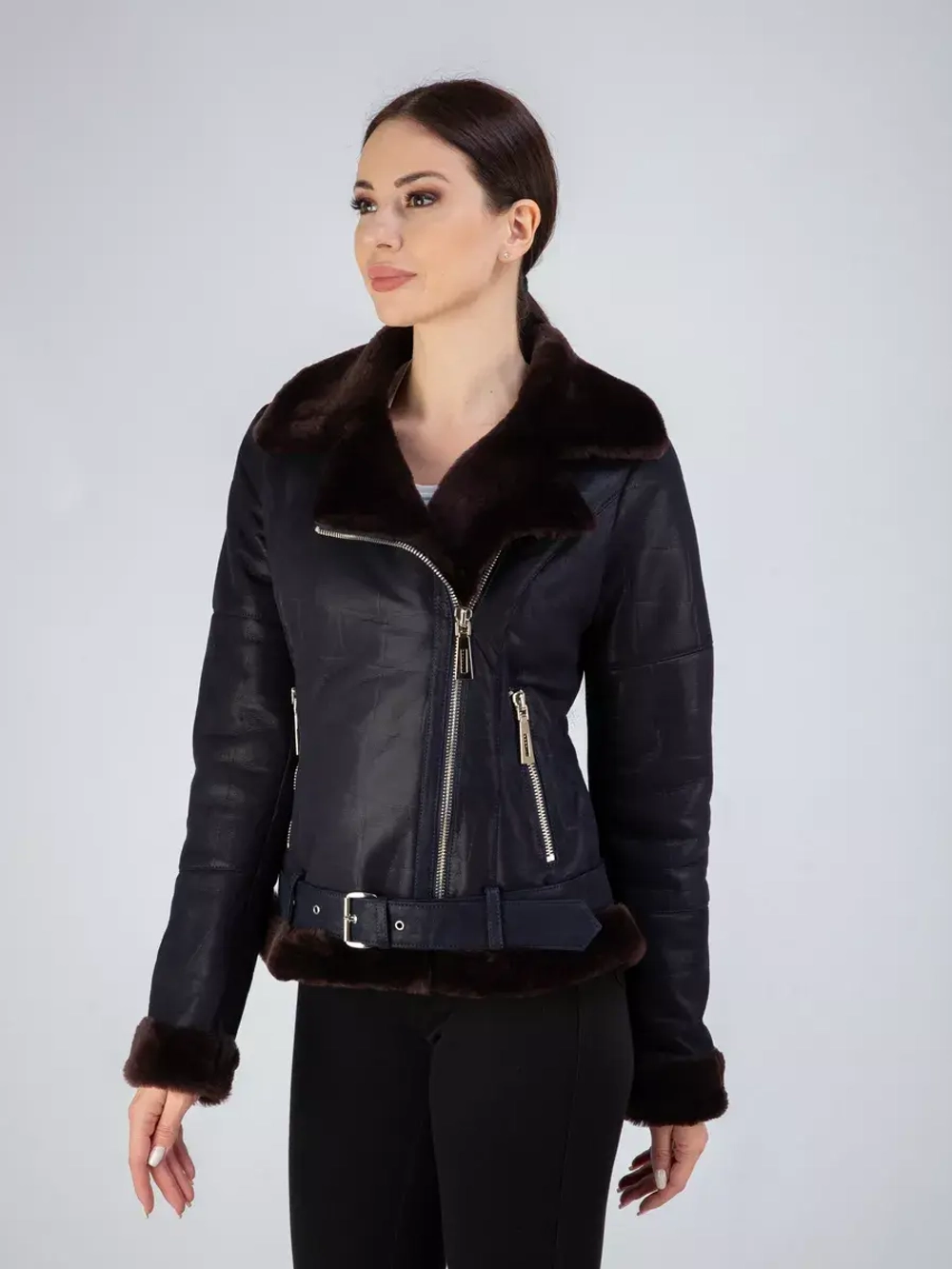 Дубленка зимняя короткая