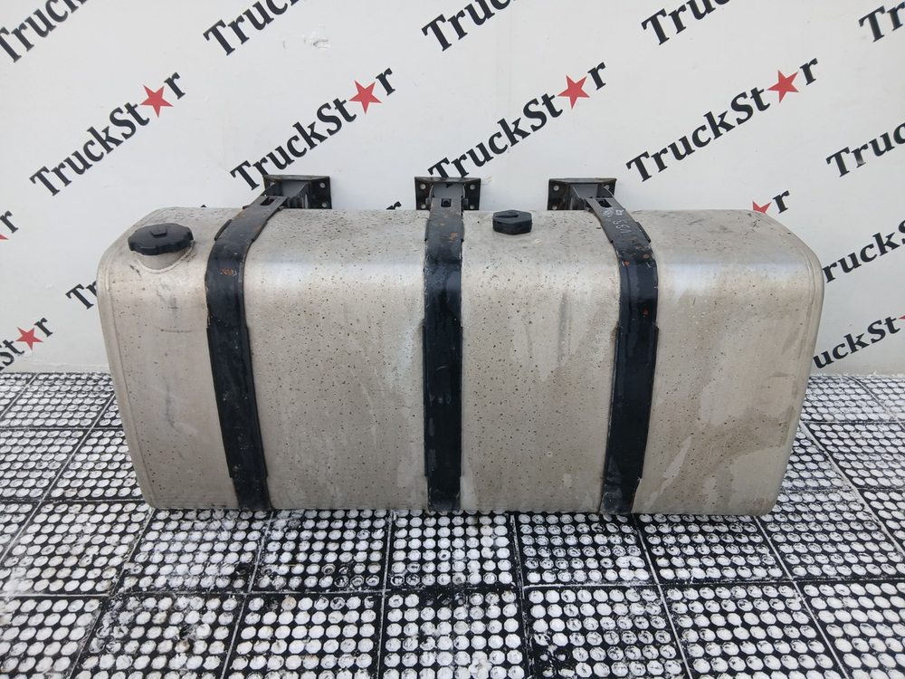 Бак топливный 610L