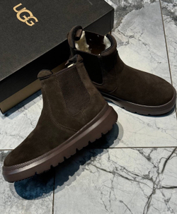 UGG
