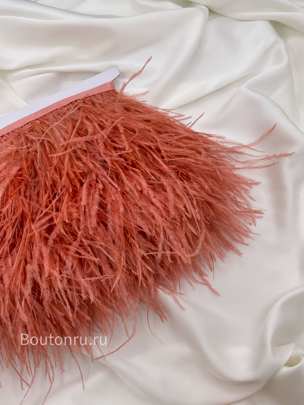 Перо темно-коралловый