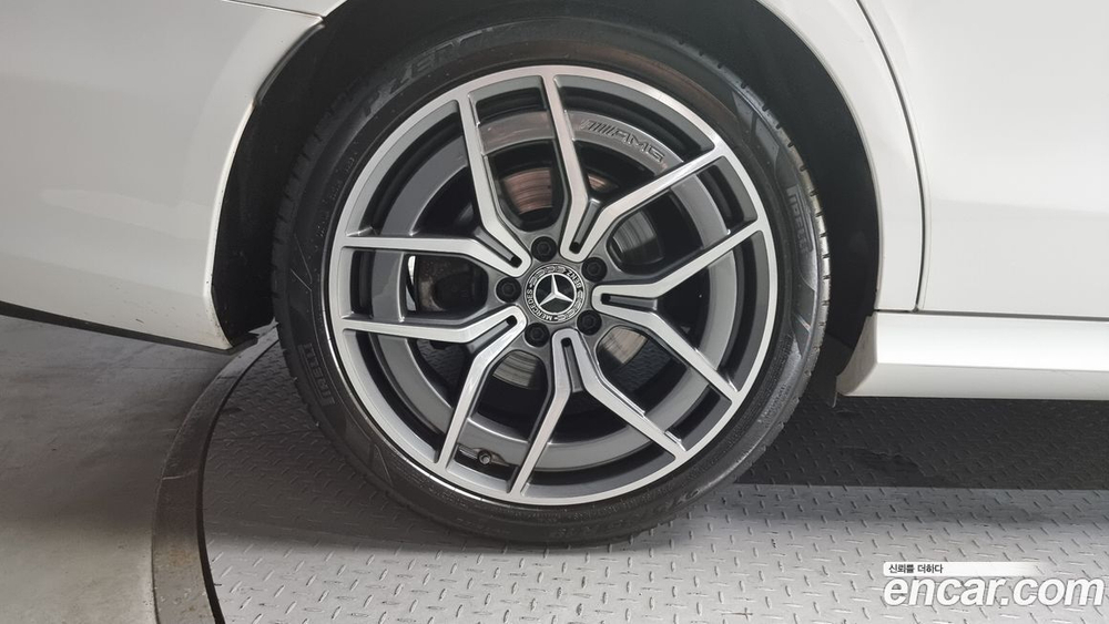 Mercedes-Benz E-Class W213 E220d 4MATIC AMG Line (07.2021)