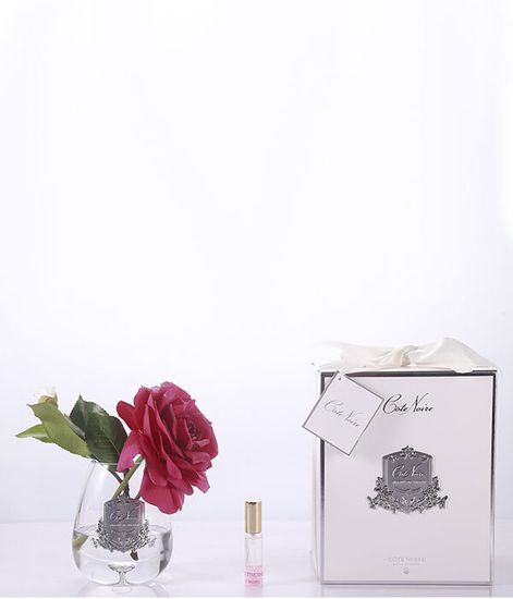 Роза чайная красная в прозрачной вазе, Cote Noire