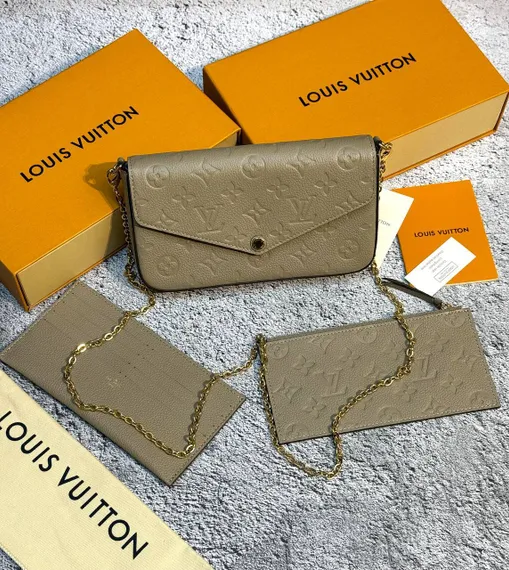 Клатч Louis Vuitton Felicie бежевый