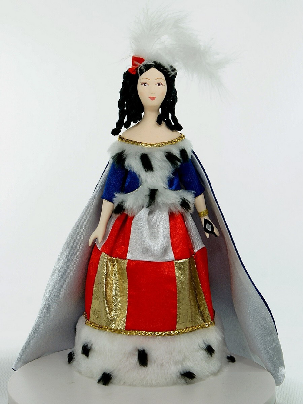 Кукла сувенирная фарфоровая. Дама в маскарадном платье 1840-е гг. Карл Брюллов. Графиня Самойлова
