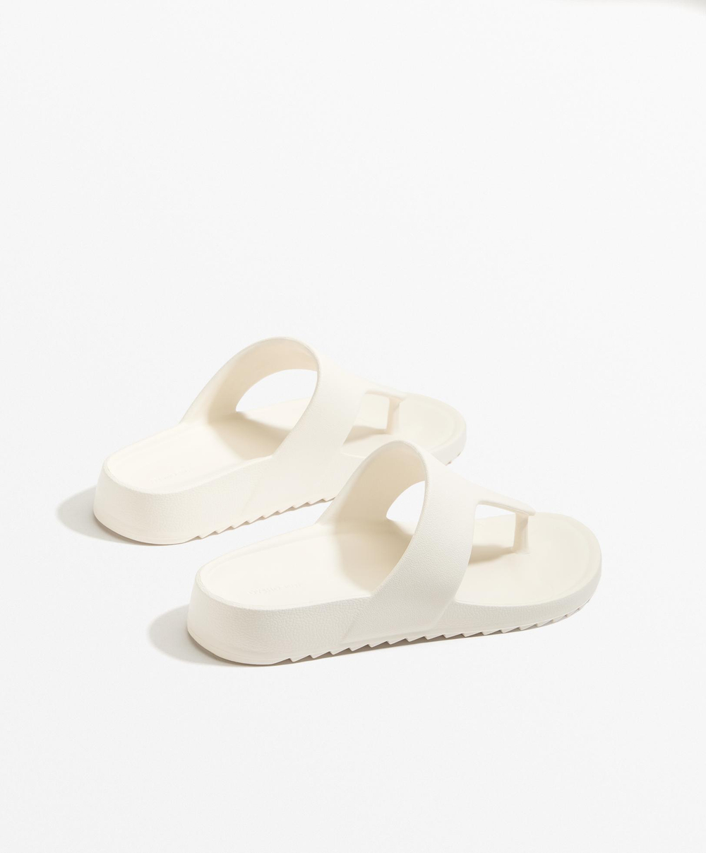 Oysho Пляжные шлепанцы Т-образной формы, белый