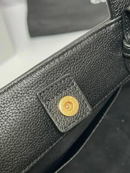 Сумка Celine MEDIUM CABAS ANAÏS CUIR TRIOMPHE черная