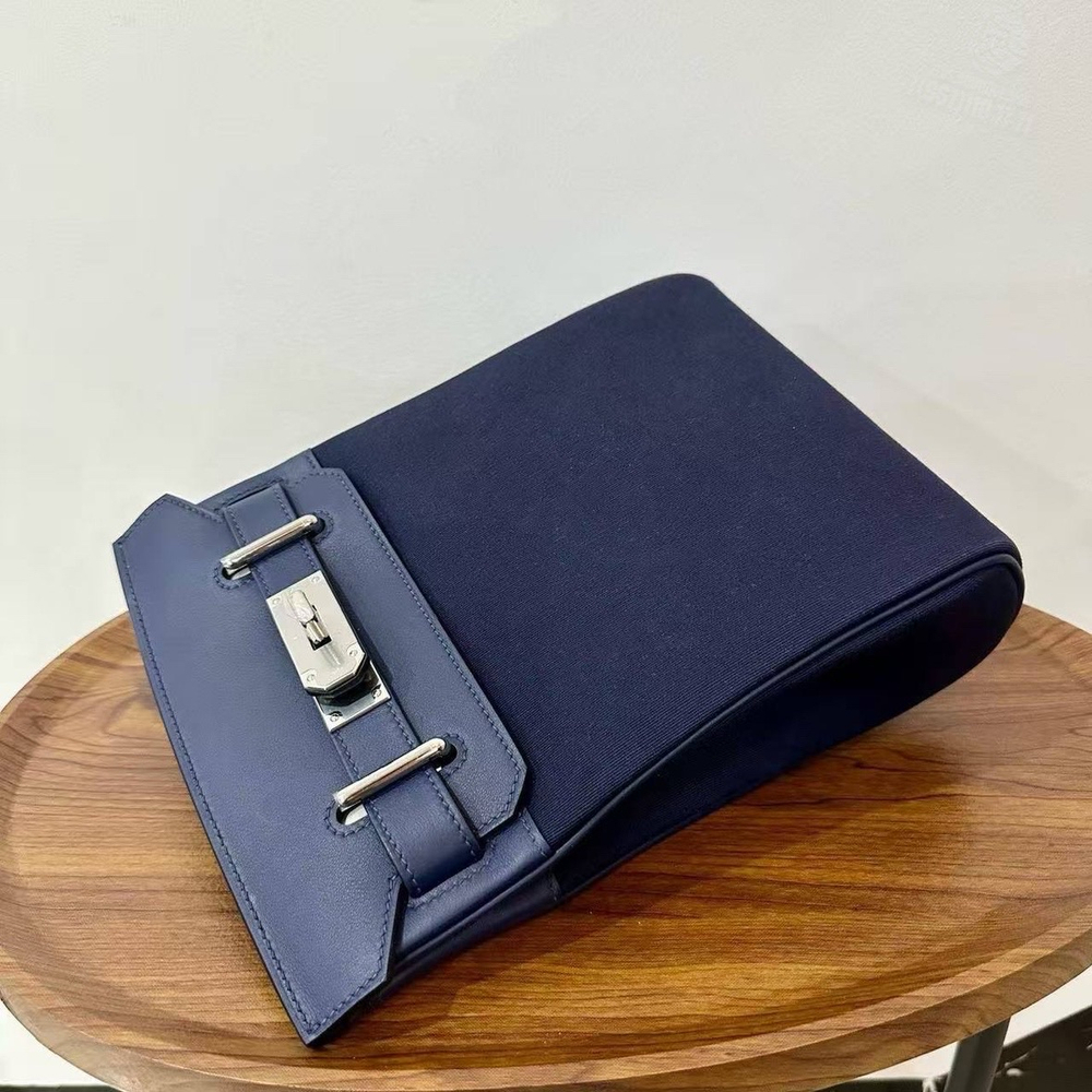 Нагрудная сумка-слинг Hermes