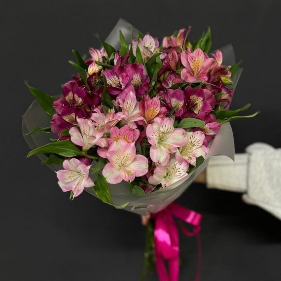 Букет из альстромерий