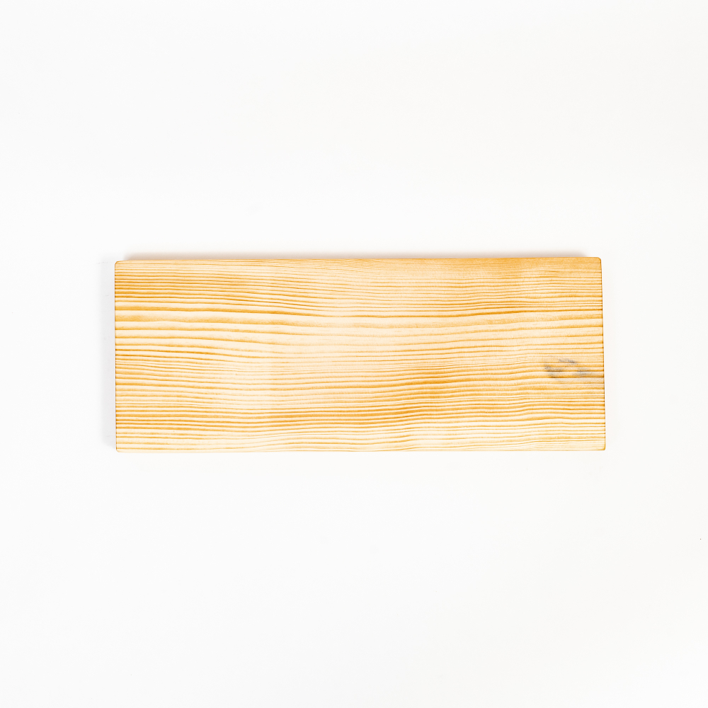 Деревянная разделочная доска из древесины сибирского кедра для хлеба с гравировкой "Забавный хлебушек" RD31