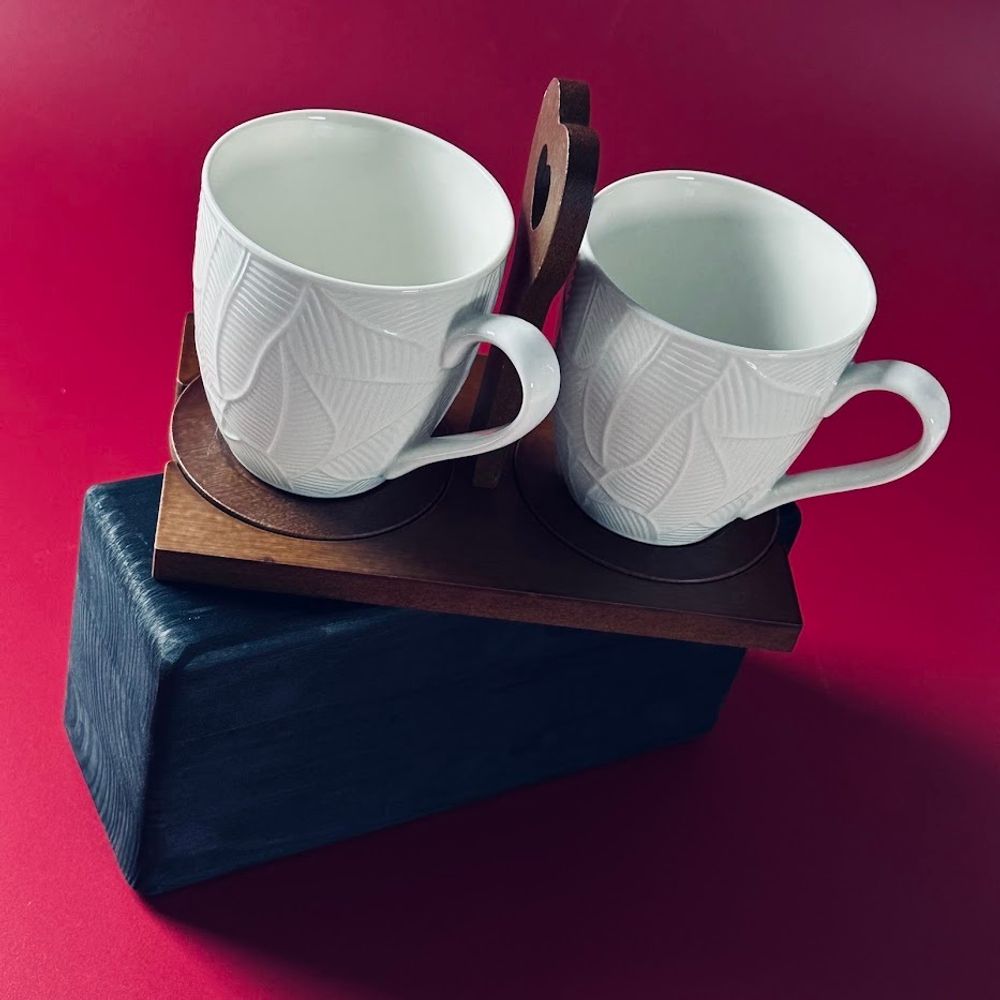 Lenardi 235-057 Набор из 2 кружек 360мл с блюдцами на подставке TROPICAL в под.уп. (х18)Фарфор