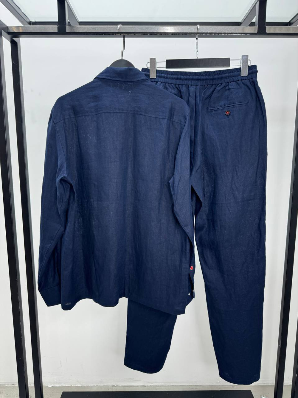 Льняной костюм Kiton