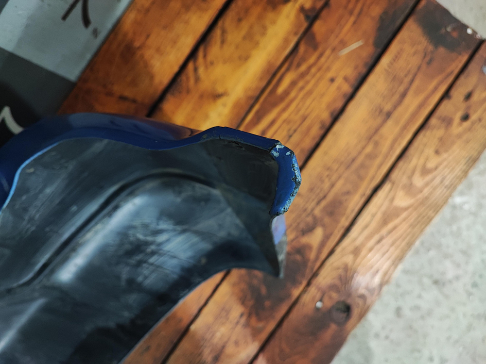 Бампер передний Lada Niva Urban  Б/У Оригинал 21214280301001