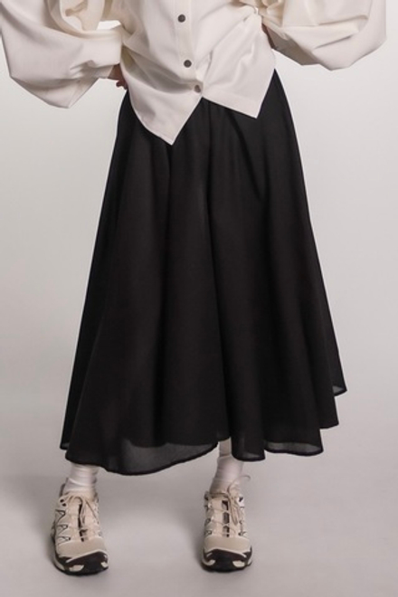 Юбка асимметричная однослойная из черного батиста