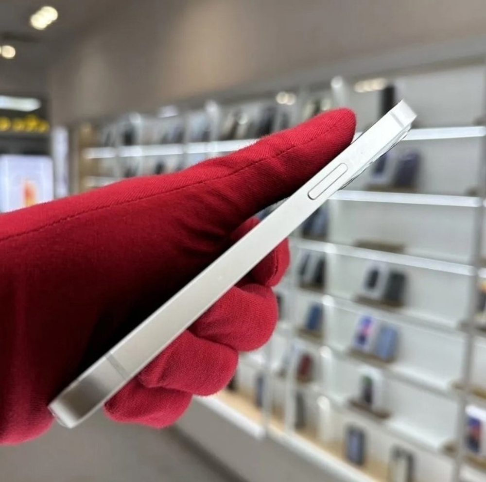 iPhone 13, 128 ГБ б/у
