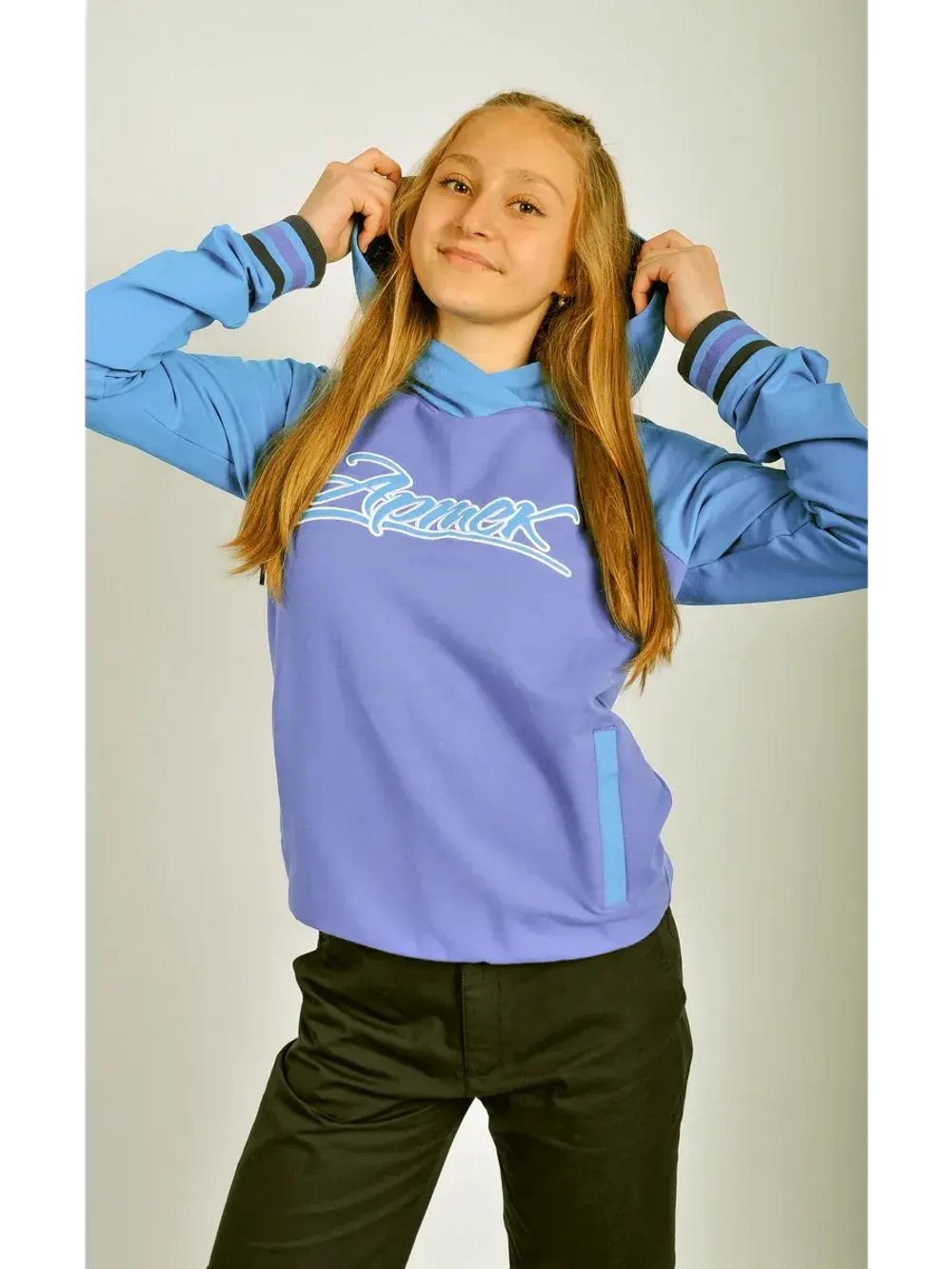 Толстовка с капюшоном