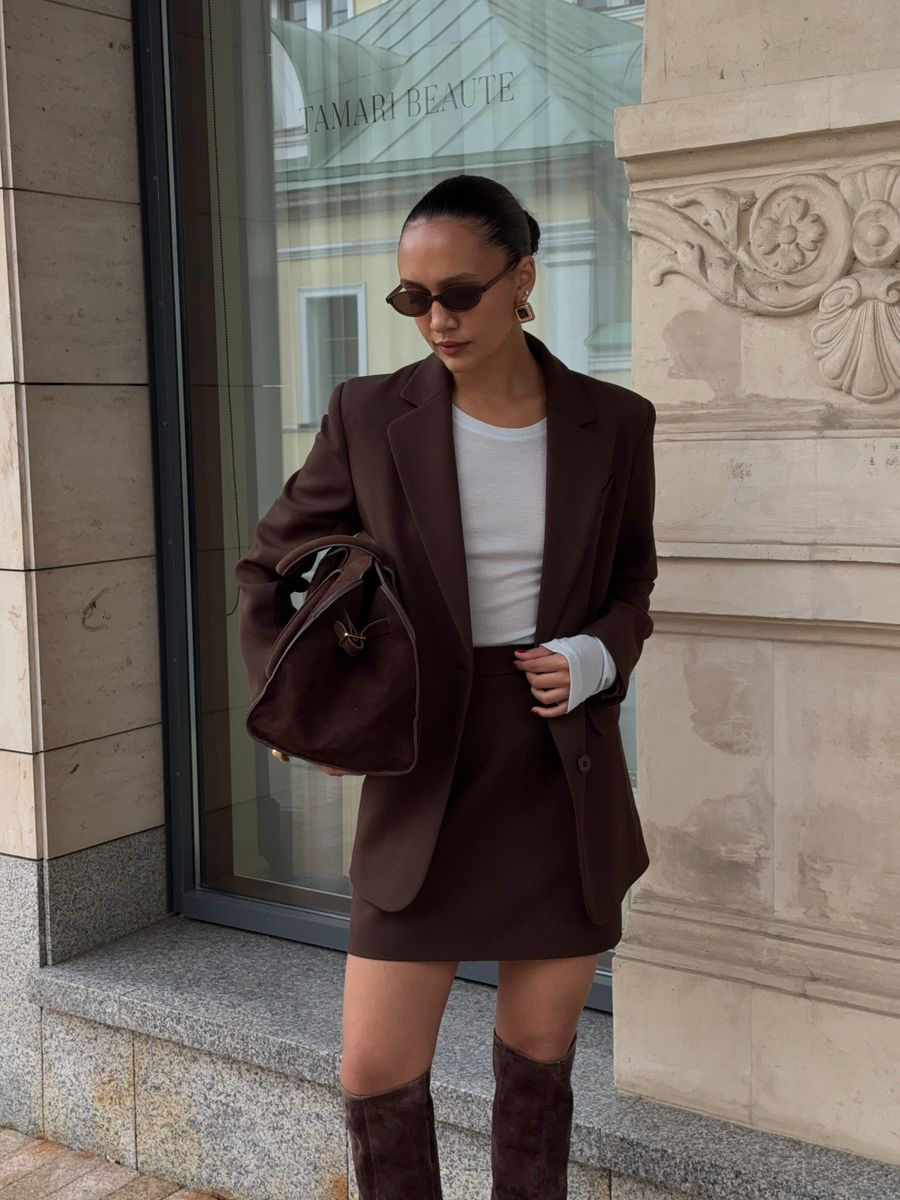 Юбка из вискозы на поясе мини коричневая