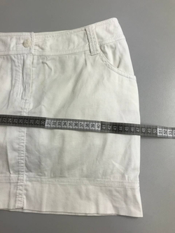 Юбка Ostin белоснежного цвета 44 размер