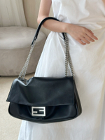 Fendi Baguette Chain Large 38 cm