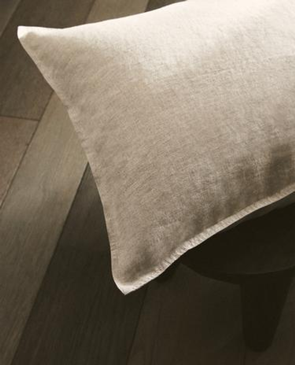 ZARA HOME ОДНОТОННАЯ ЛЬНЯНАЯ НАВОЛОЧКА, СВЕТЛО-БЕЖЕВЫЙ