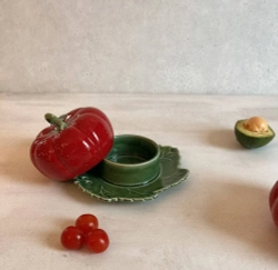 Масленка с крышкой Bordallo Pinheiro Tomato