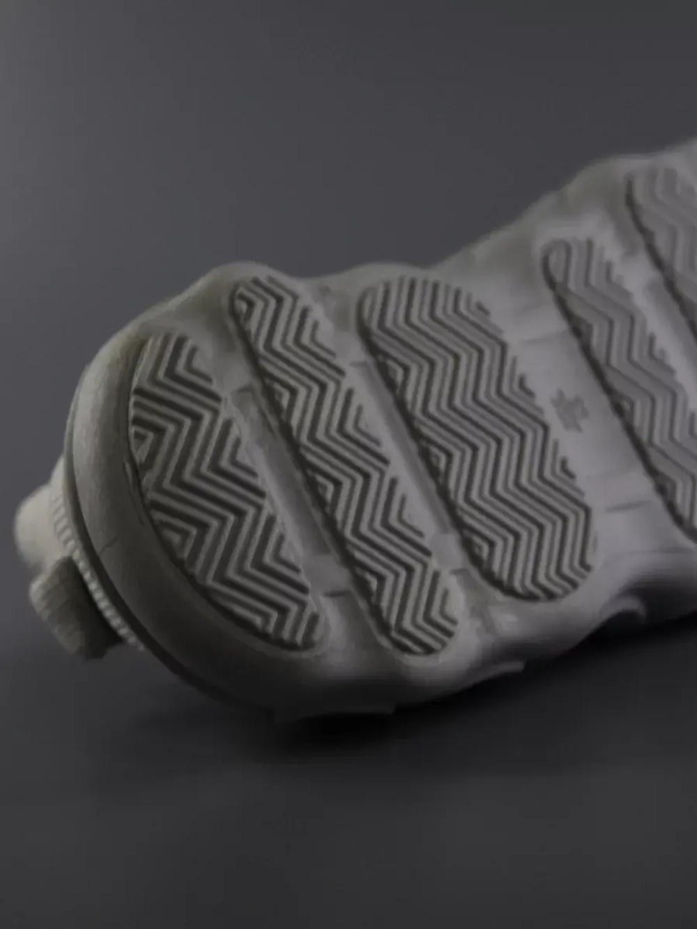 Кроссовки Изики детские - Yeezy boost- светло-серые