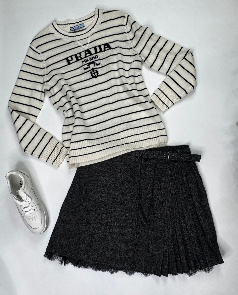 Свитер Prada