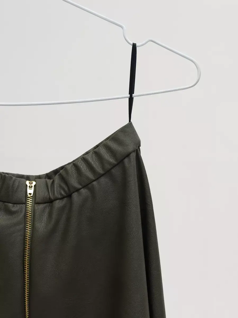 Юбка кожаная миди трапеция