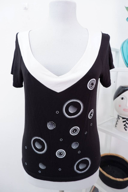 Футболка Zebra с принтом из кругов 46 размер