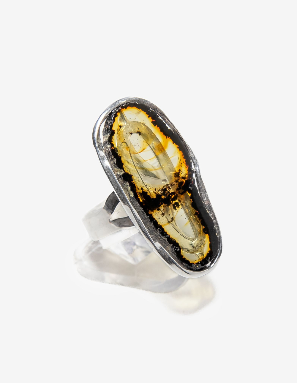 Уникальный комплект из серебра с цельным Калининградским янтарем, серебро 925 пробы