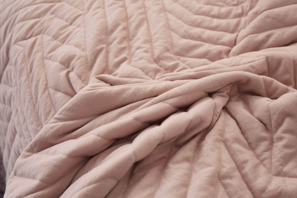 Покрывало 230х250 и 2 наволочки 50х70 Sofi De MarkO Мориц розовое