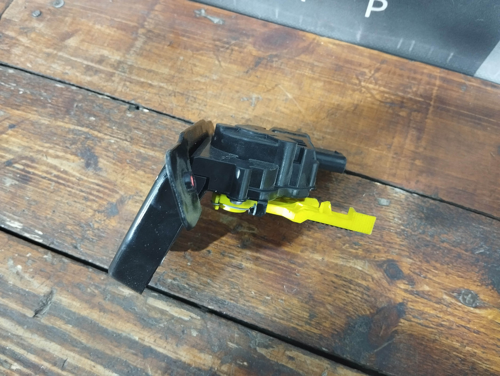 Замок багажника Haval Jolion 21-нв Б/У Оригинал 6305100XNZ01A