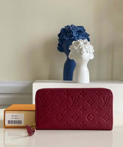 Louis Vuitton Zippy Wallet
