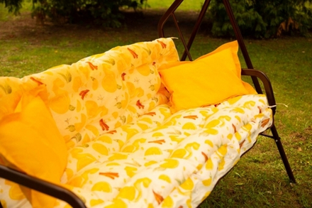 Качели садовые OLSA 2-х местные Бари(каркас коричневый, м/э желтый рис.лимоны)1 уп.