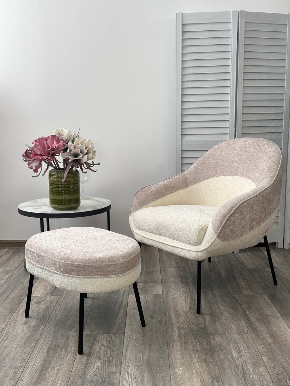 Кресло М-City DISAUR Сион (Sion) 3018-01 Белый, 3018-10 Бежевый, Шенилл, Черный каркас