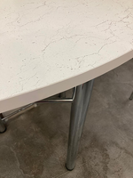 Стол пластик пристенный