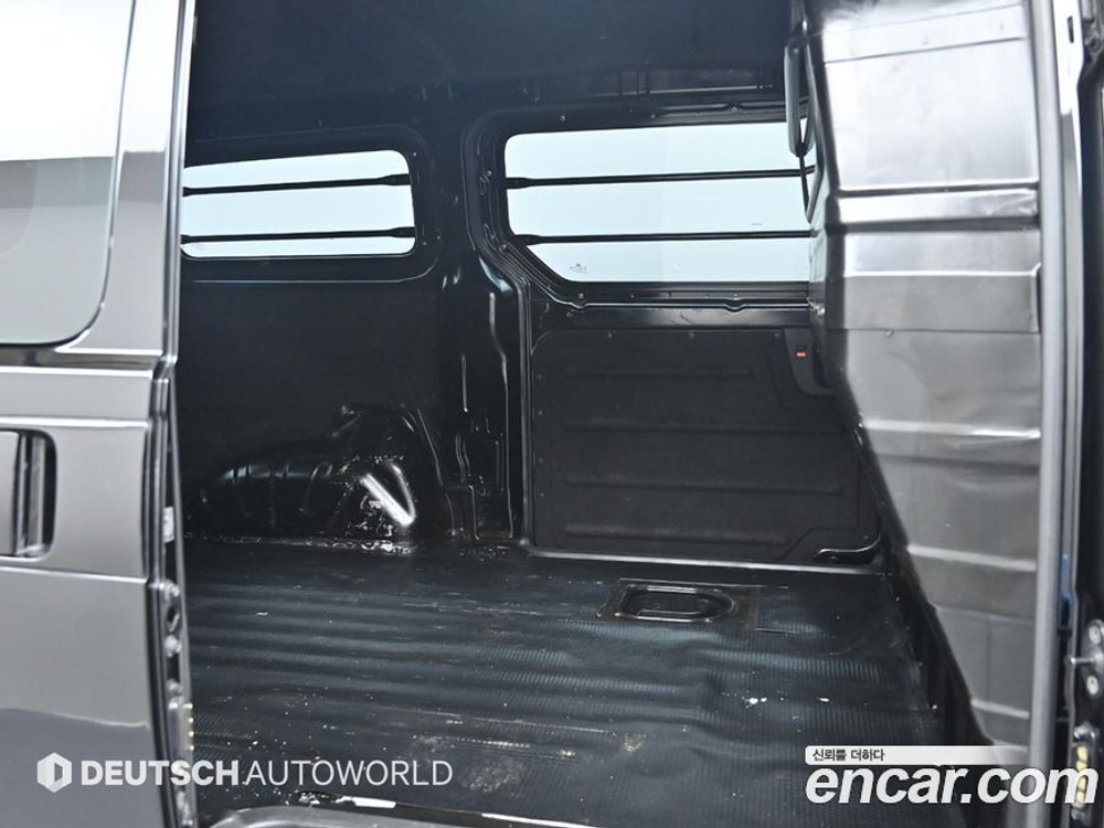 Hyundai The New Grand Starex Van 3-х местный (09.2019)