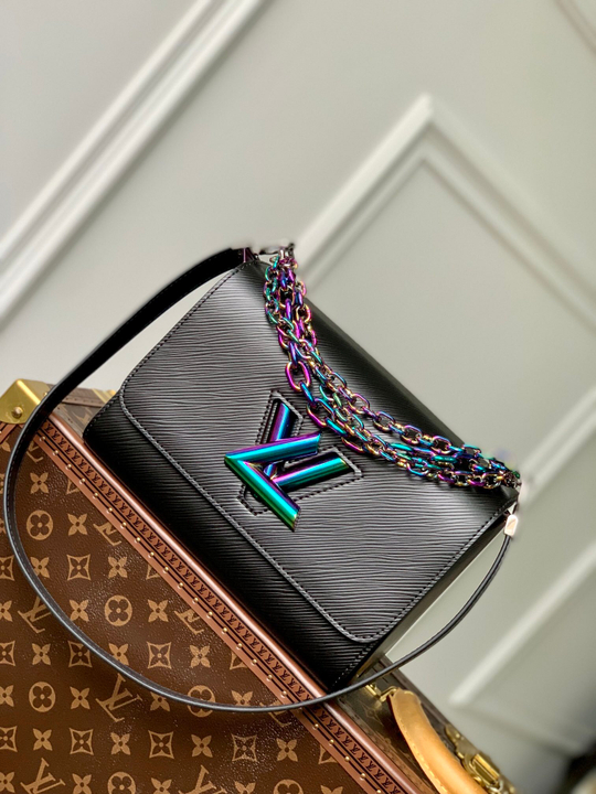Louis Vuitton Twist MM