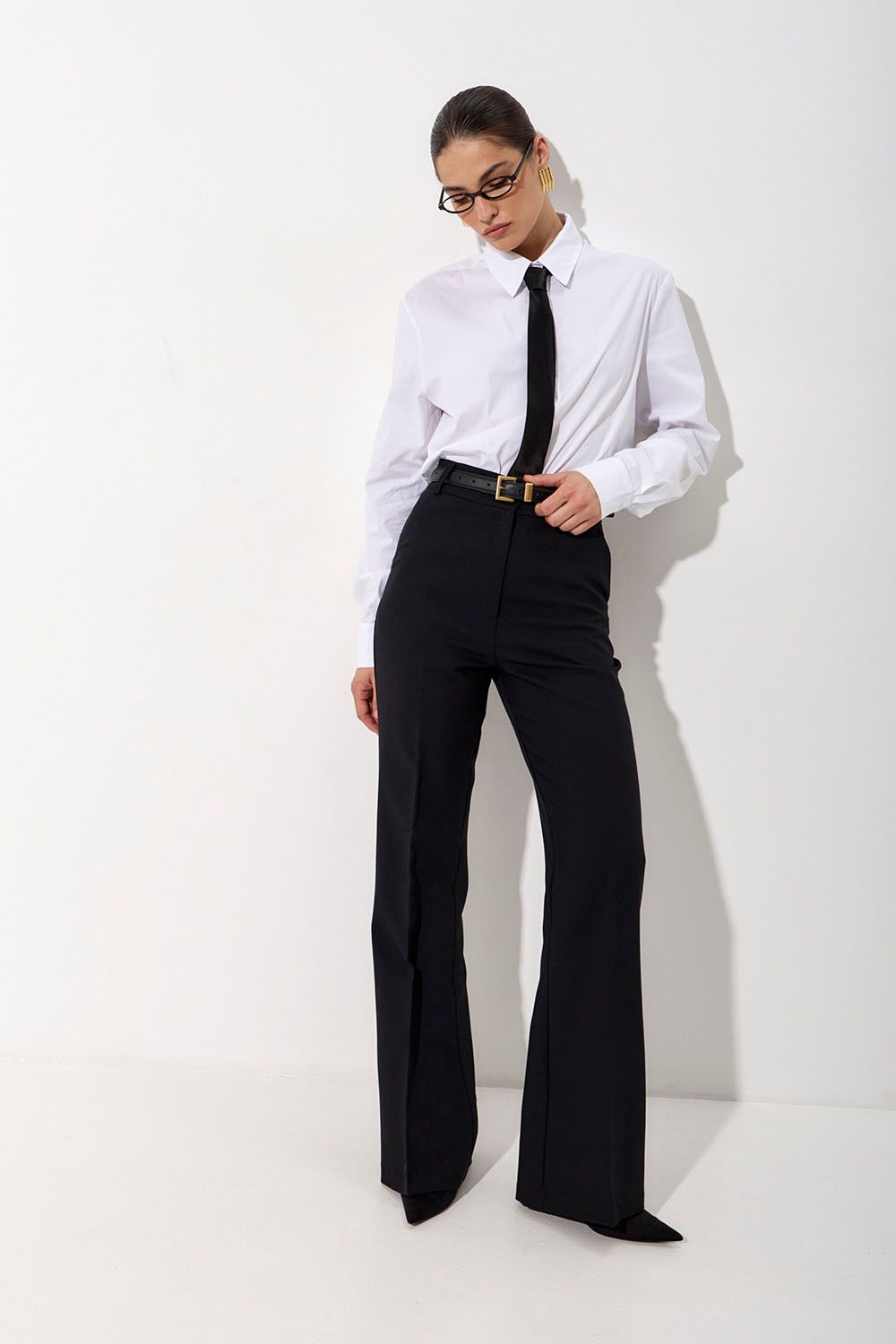 Брюки костюмные прямые черного цвета