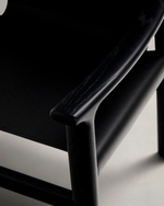 Стул Jan из переработанной кожи черного цвета и ясеня в черном цвете