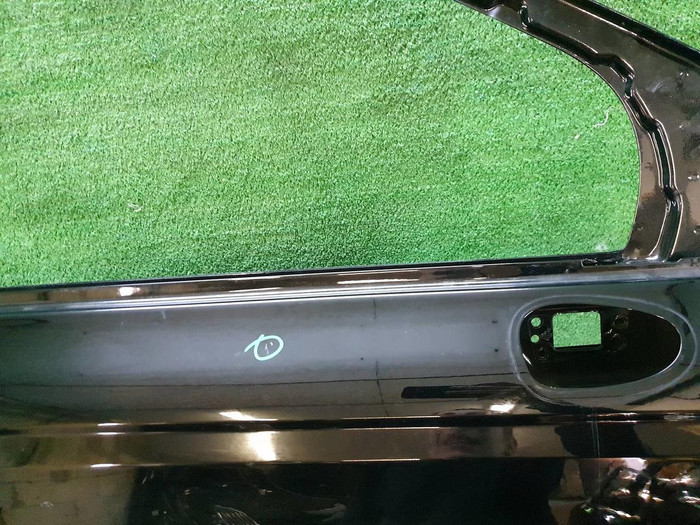 Дверь передняя правая Kia Carnival 4 (2020-н.в.)