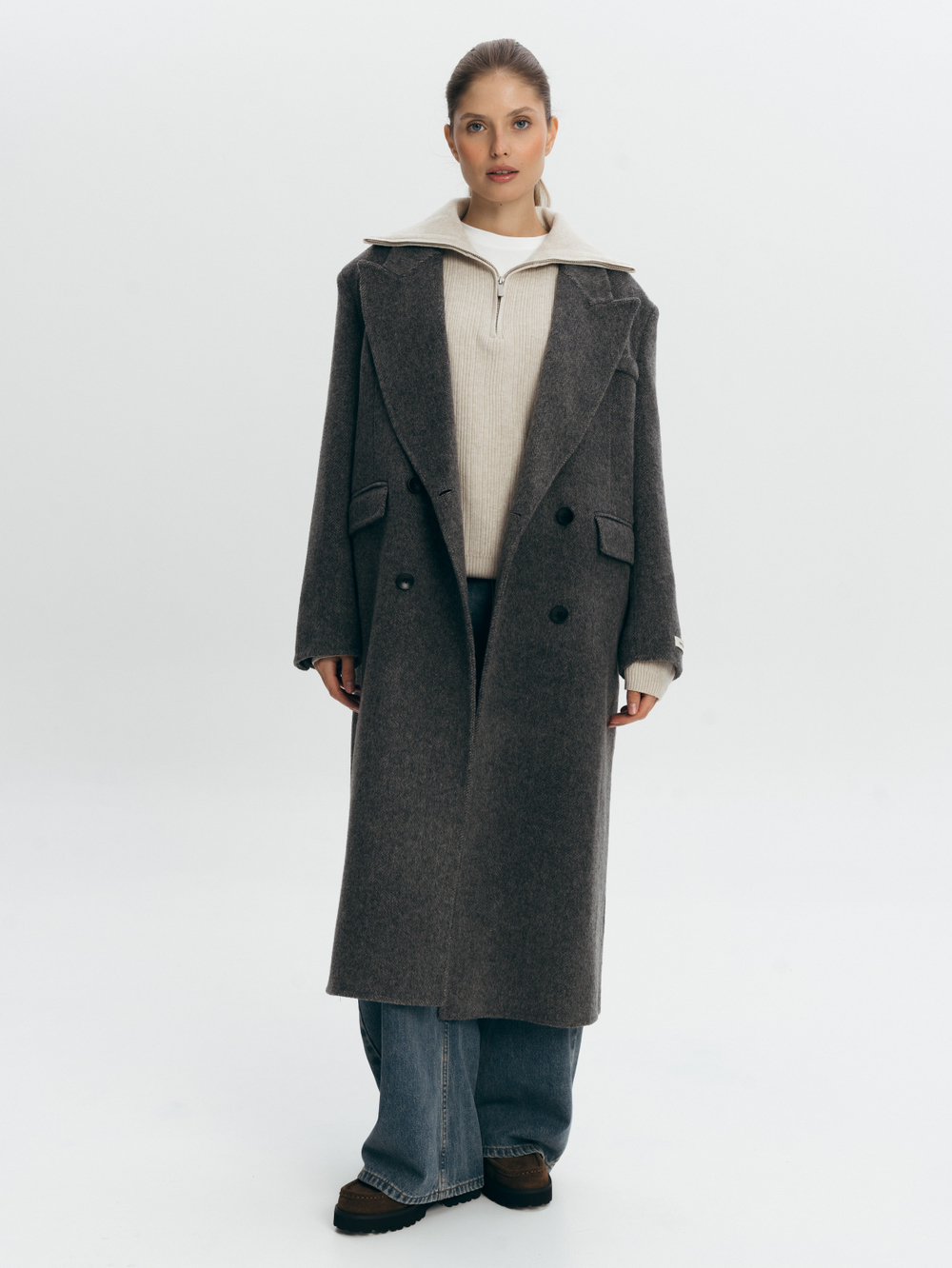 Двубортное пальто