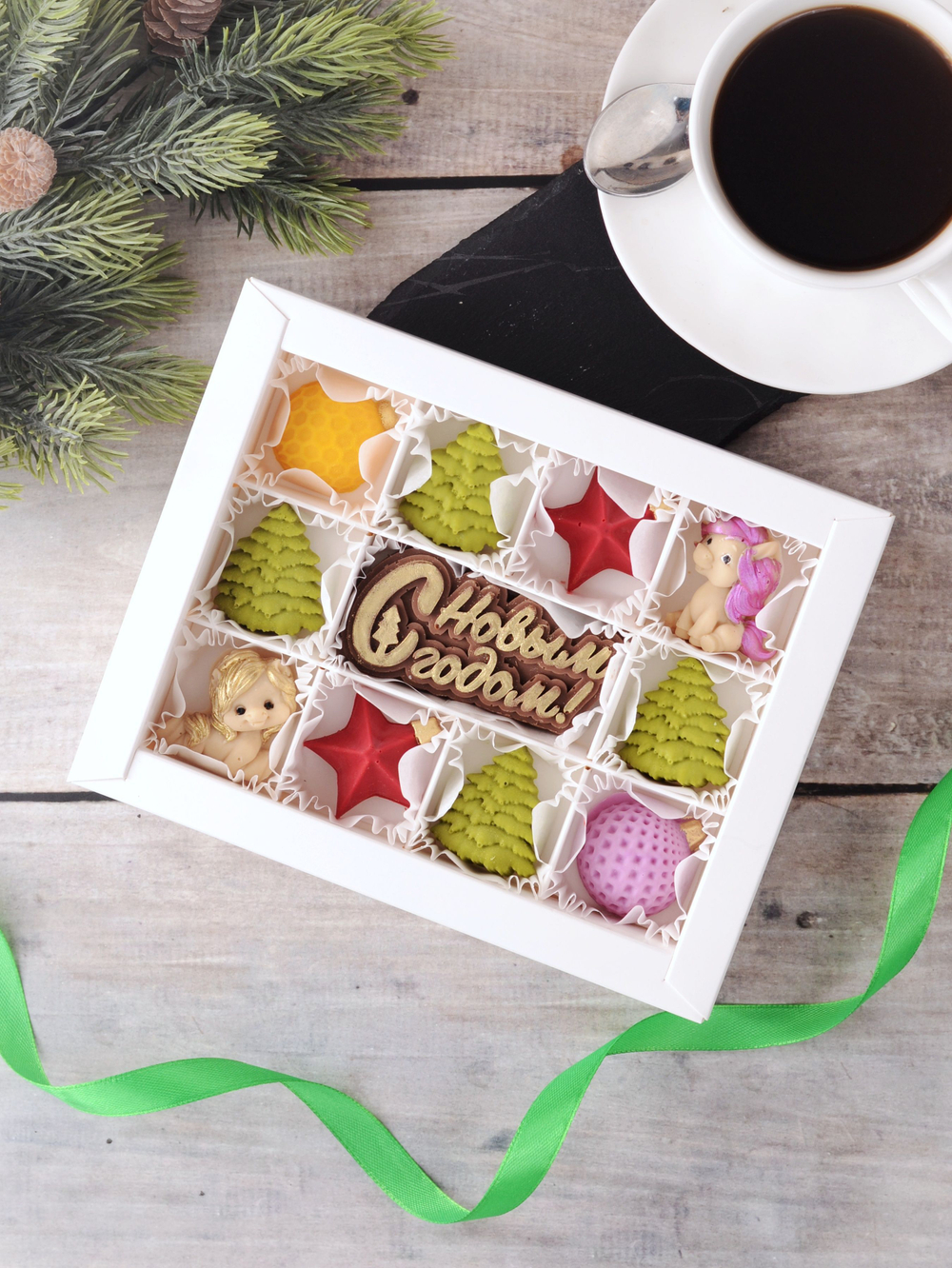 Подарочный набор "С Новым Годом" с лошадками #1 / Конфеты ручной работы