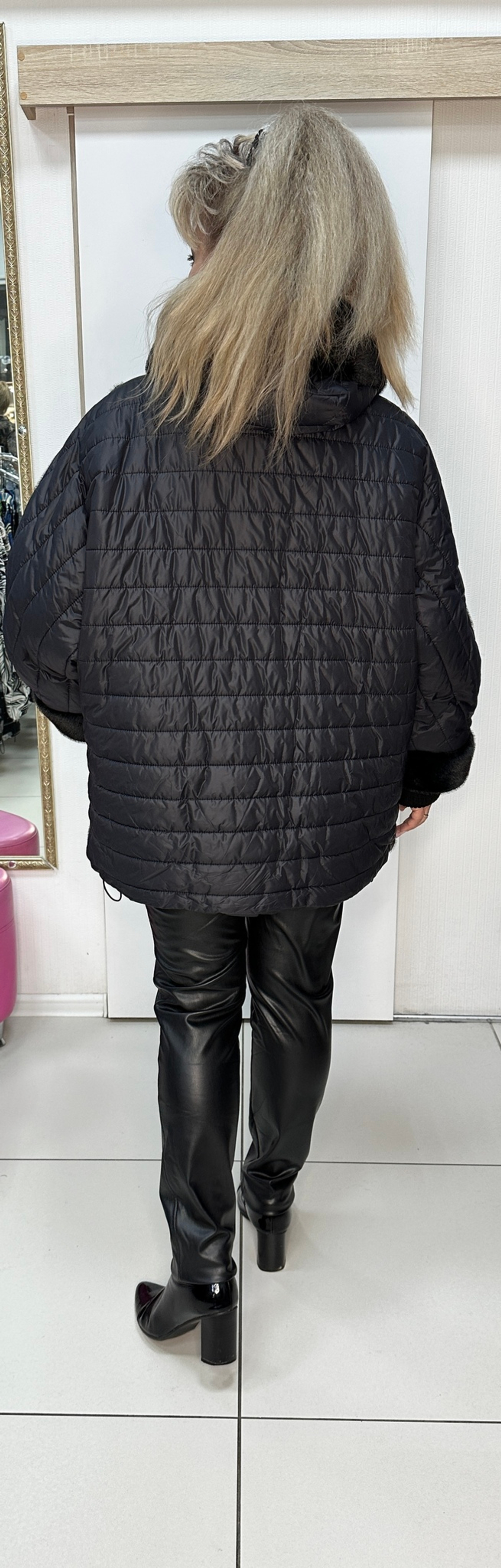 Черная комбинированная куртка-шубка из искусственного меха