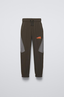 ZARA БРЮКИ В СПОРТИВНОМ СТИЛЕ ИЗ ВЫСОКОТЕХНОЛОГИЧНОЙ ТКАНИ, ТЕМНЫЙ ХАКИ